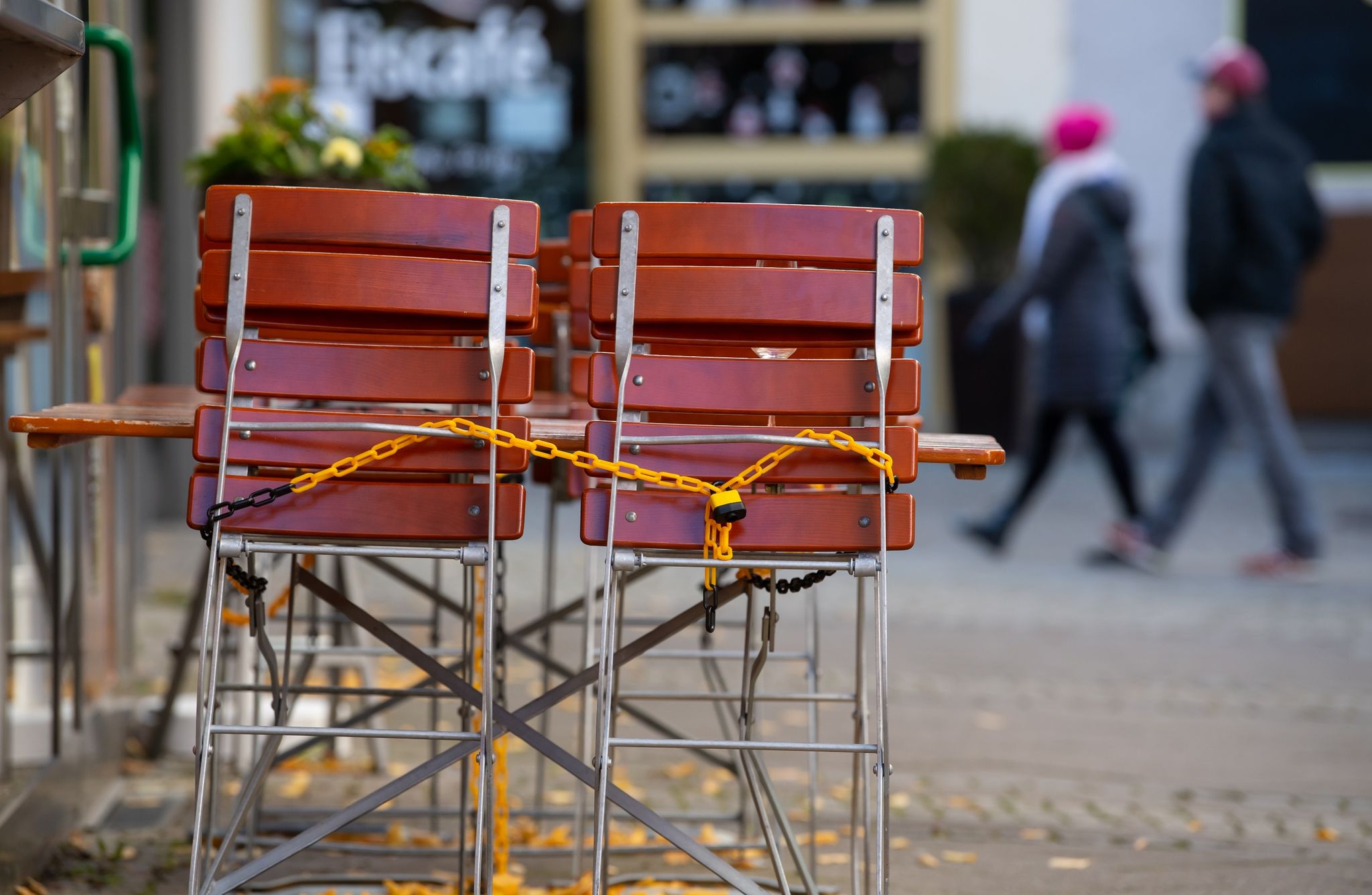 Sommer ohne Service? Dienstleister fürchten Personalengpässe