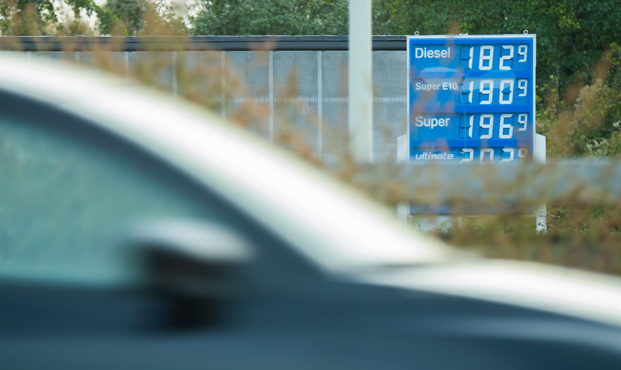 ADAC: Tanken abseits der Autobahn knapp 40 Cent billiger