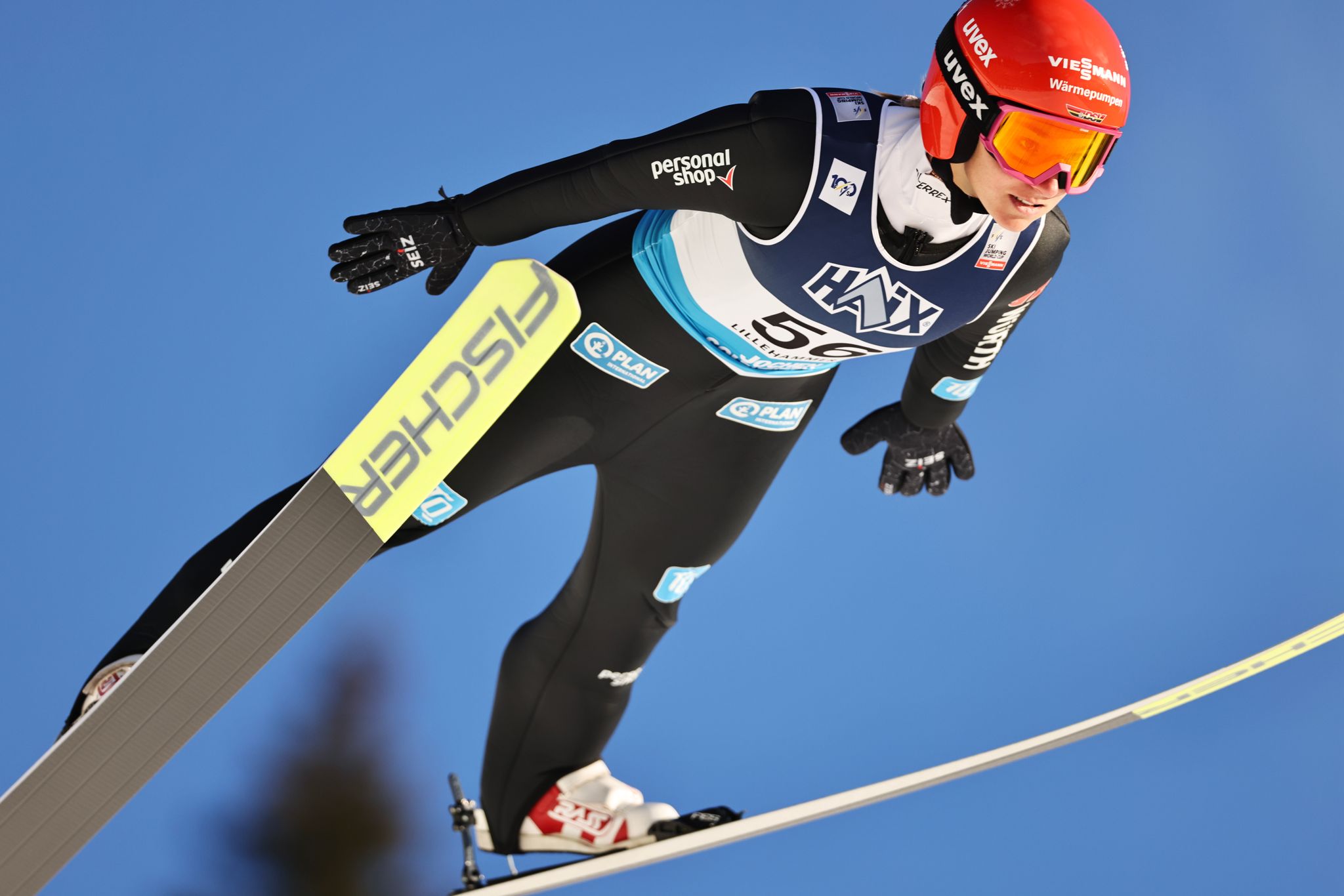 Skispringerin Schmid mit Weltcup-Sieg in China