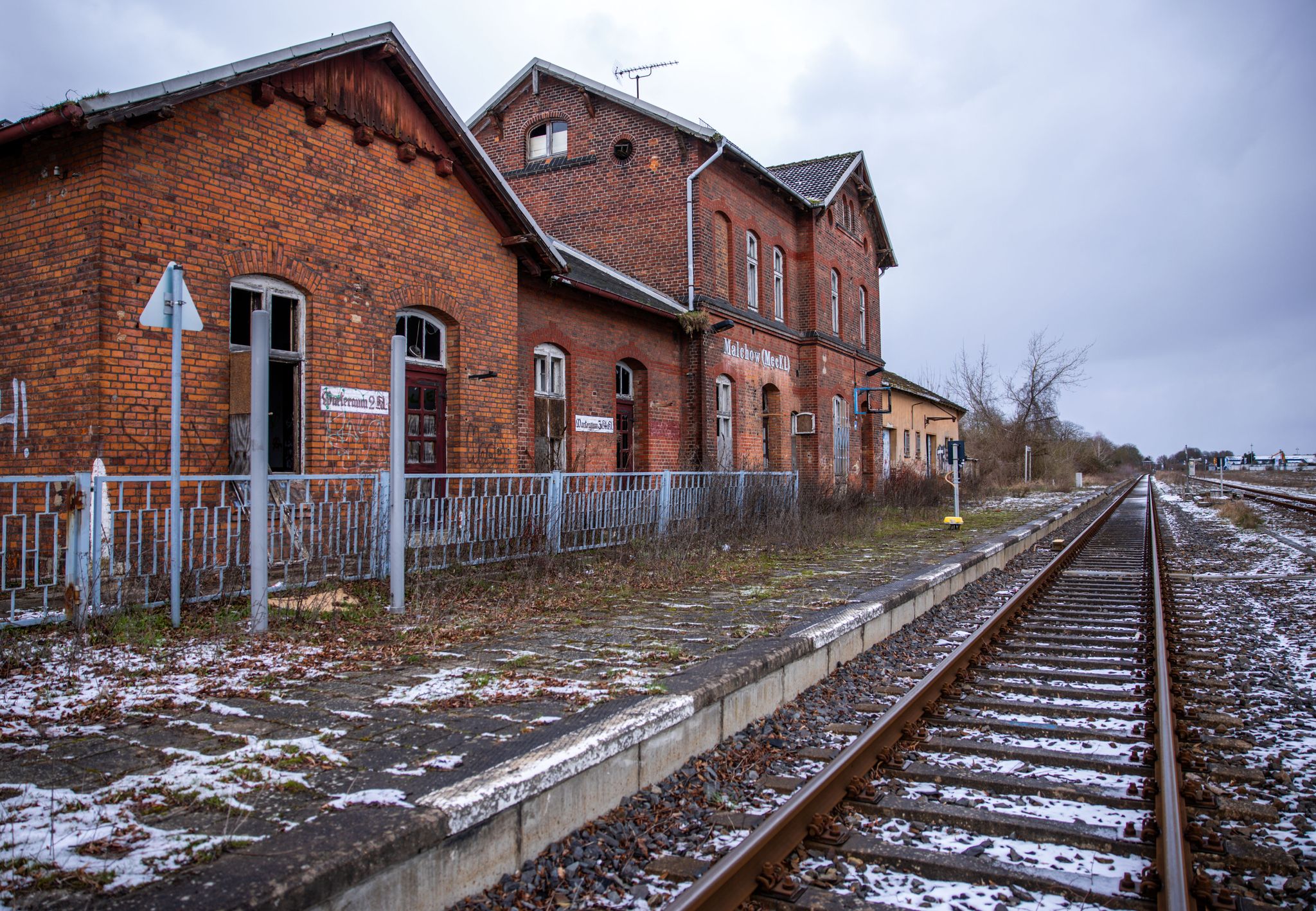 Der Deutschen Bahn gehören kaum noch Bahnhofsgebäude