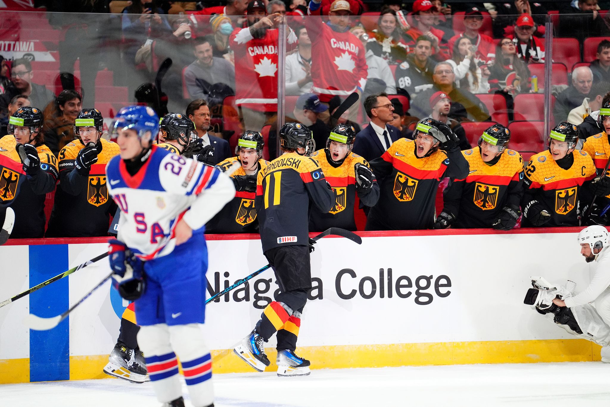 Deutsche Eishockey-Junioren bleiben bei U20-WM erstklassig