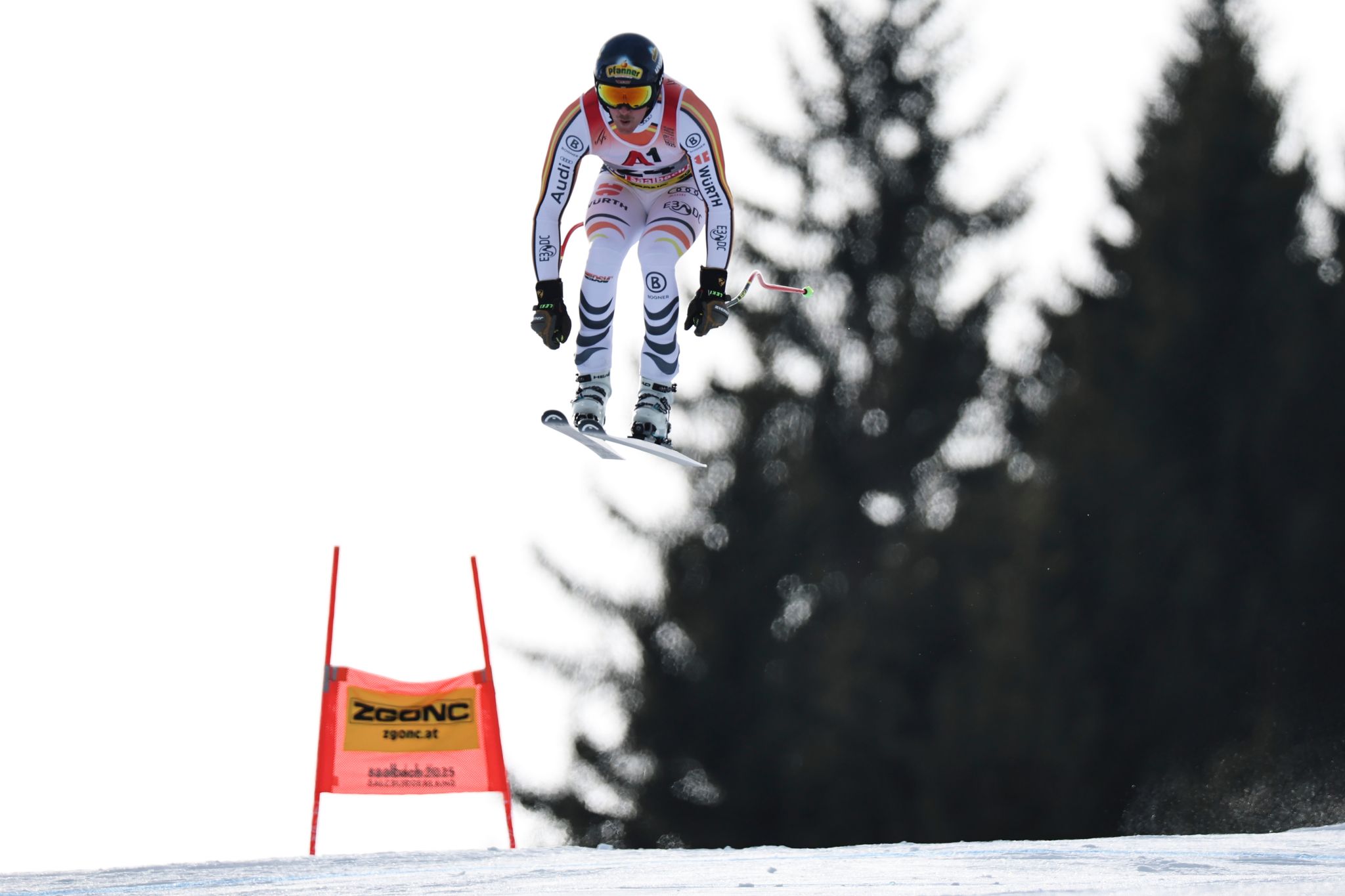 Ski-Duo Jocher/Straßer in Team-Kombination weit zurück