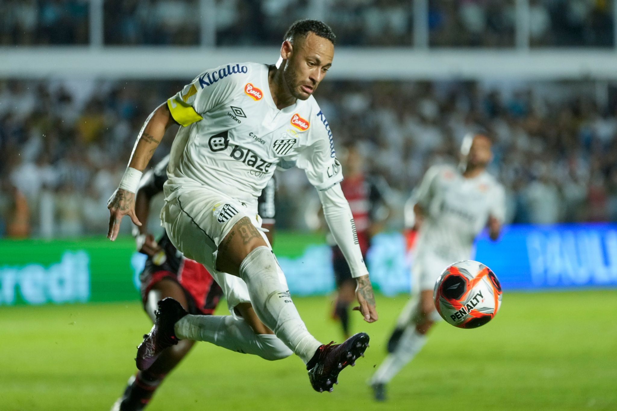 Neymar debütiert bei Santos: «Brauche mehr Spiele»