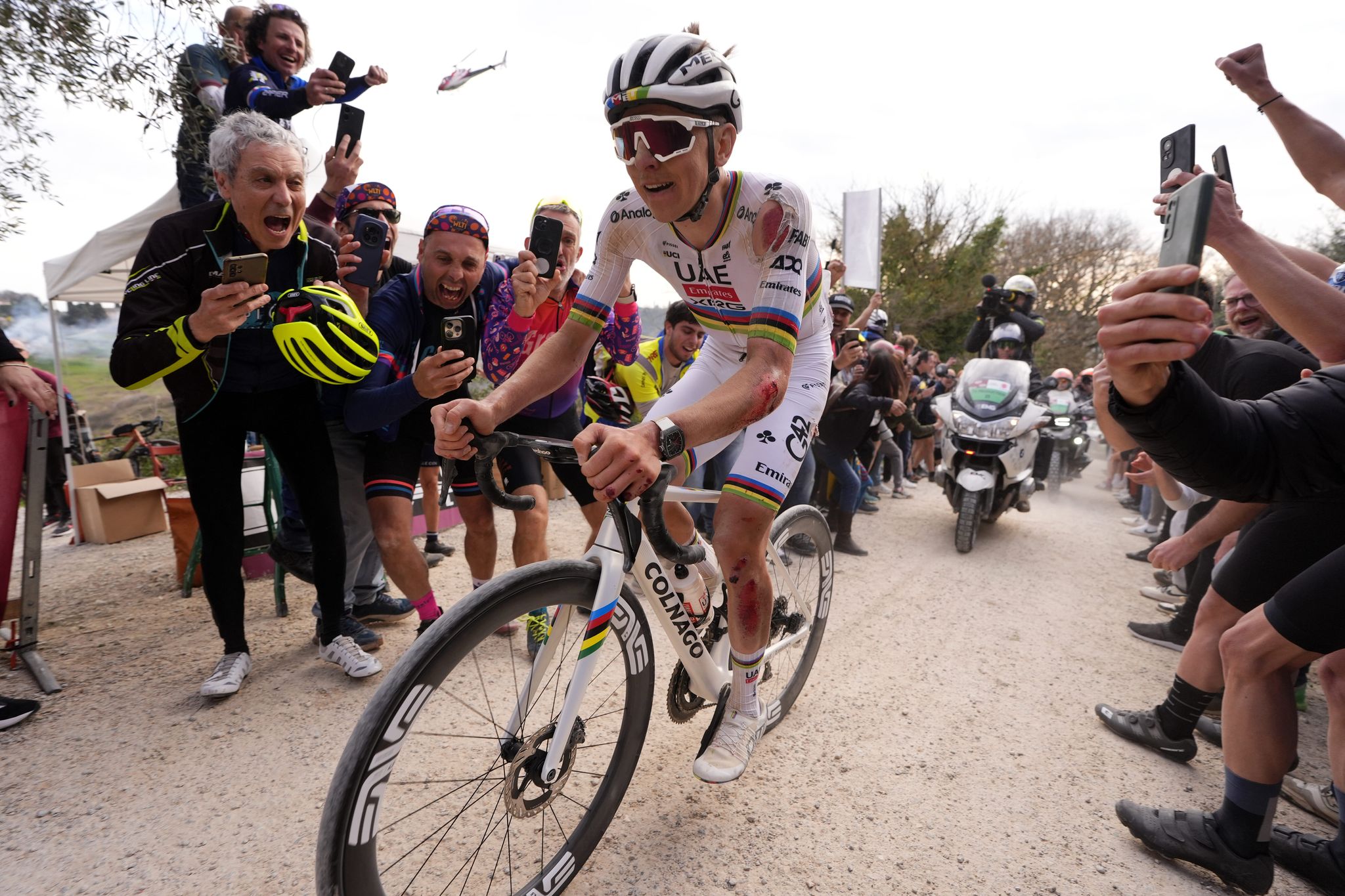 Trotz Sturz: Pogacar gewinnt Schotterrennen Strade Bianche