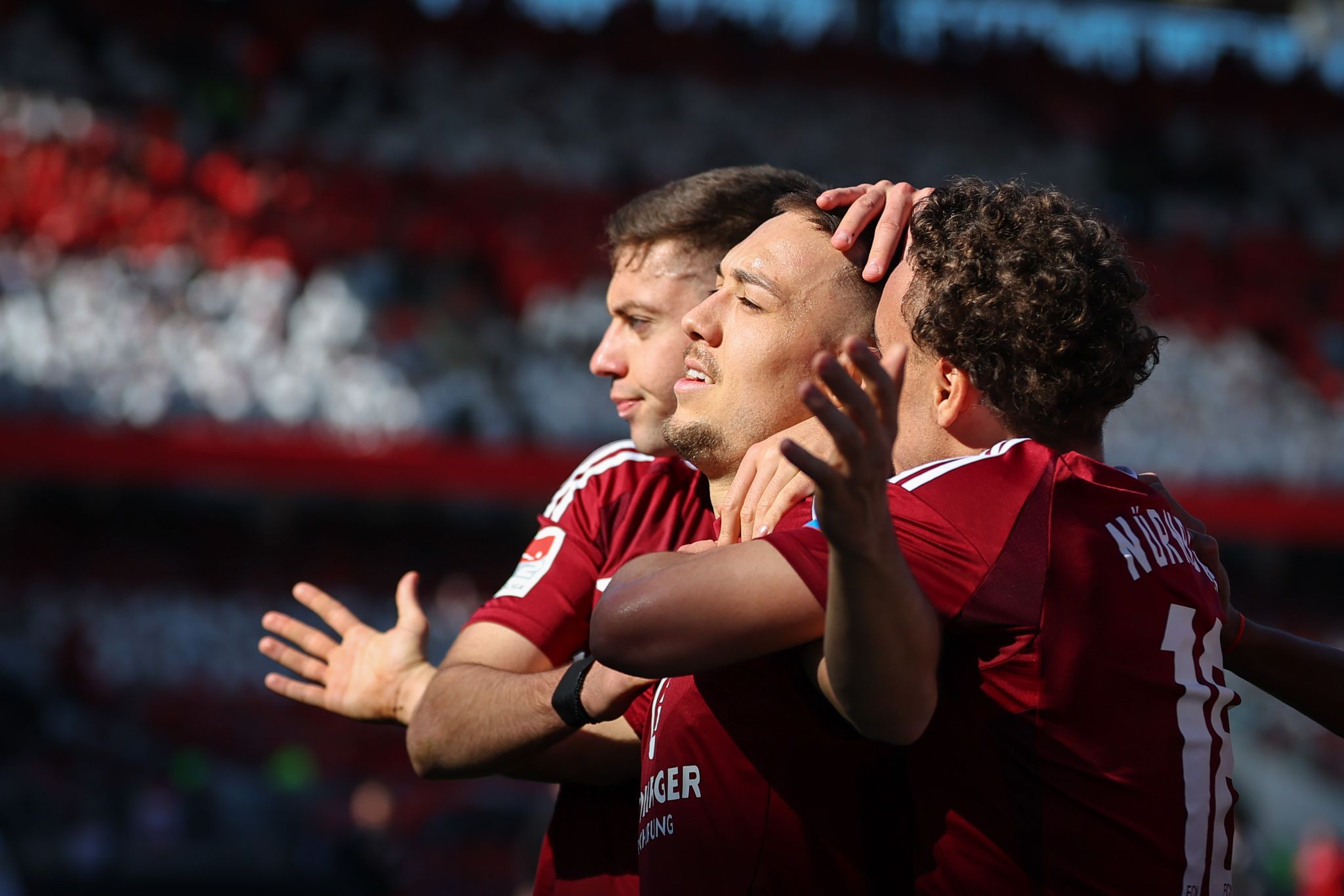 Nürnberg eiskalt beim 3:0 – Nächste Derby-Packung für Fürth