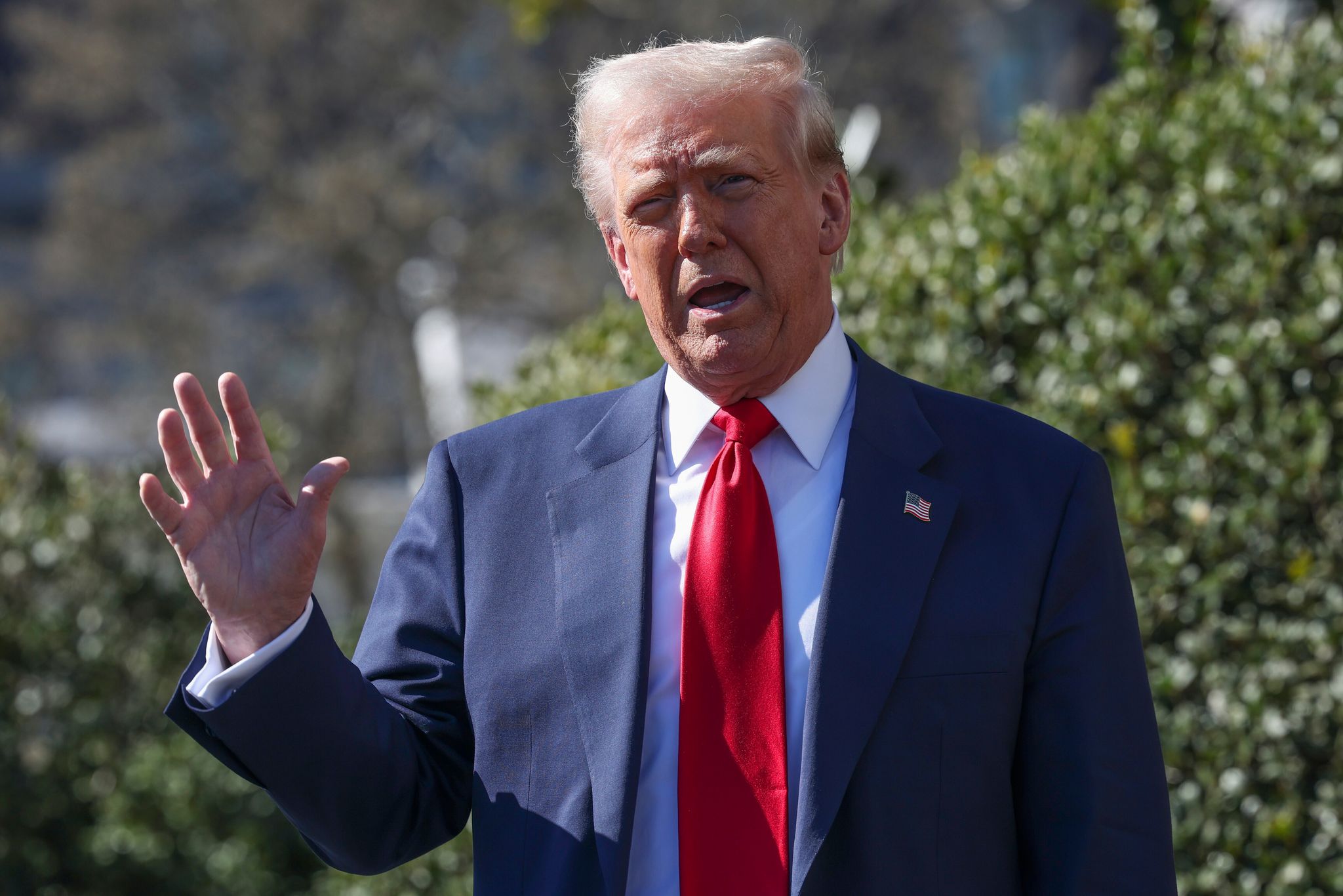Trump wütet gegen Whiskey-Zoll – Droht mit 200 Prozent Trump wütet gegen Whiskey-Zoll – Droht mit 200 Prozent