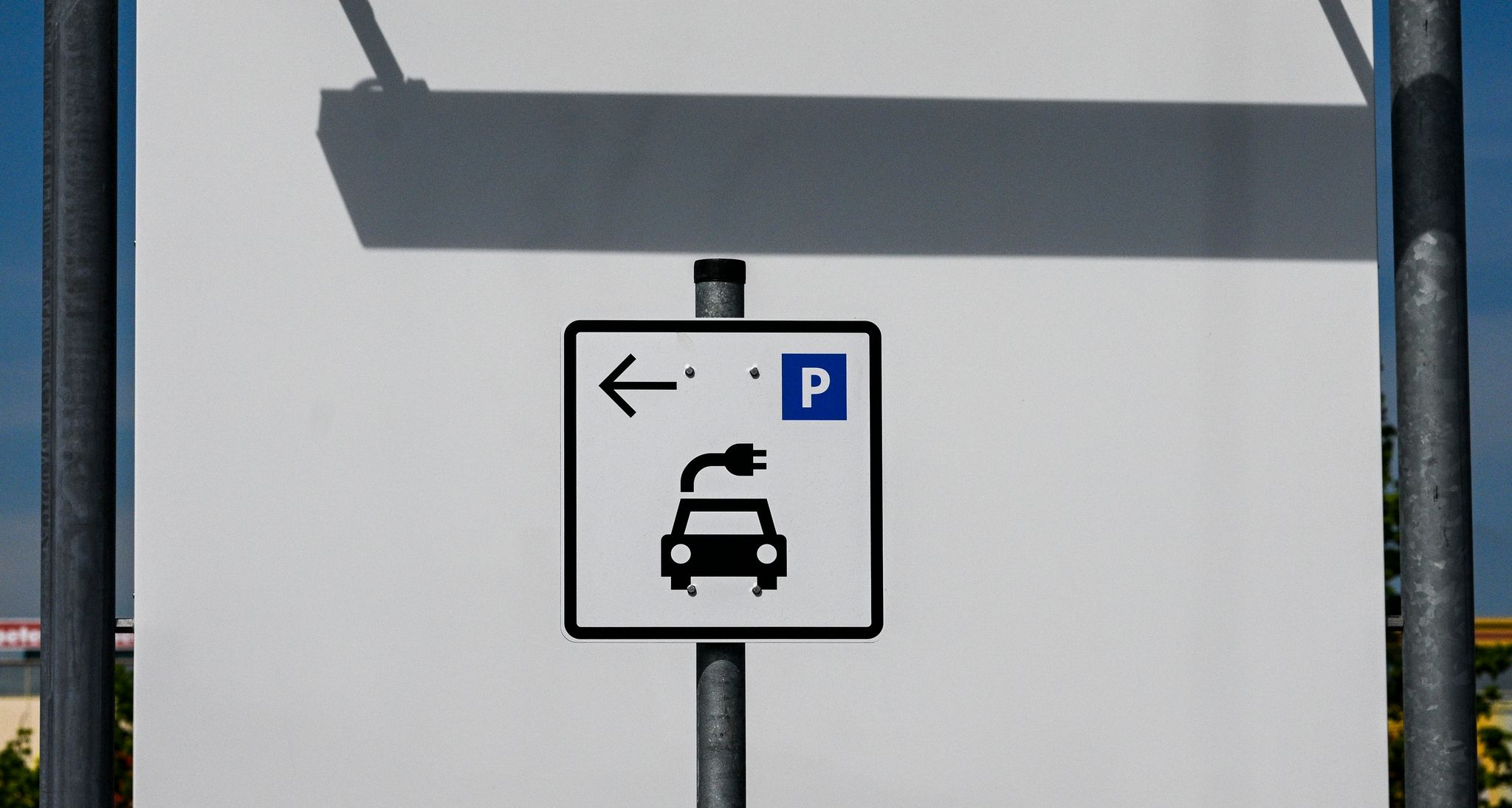 E-Autos legen bei Neuzulassungen um 54 Prozent zu