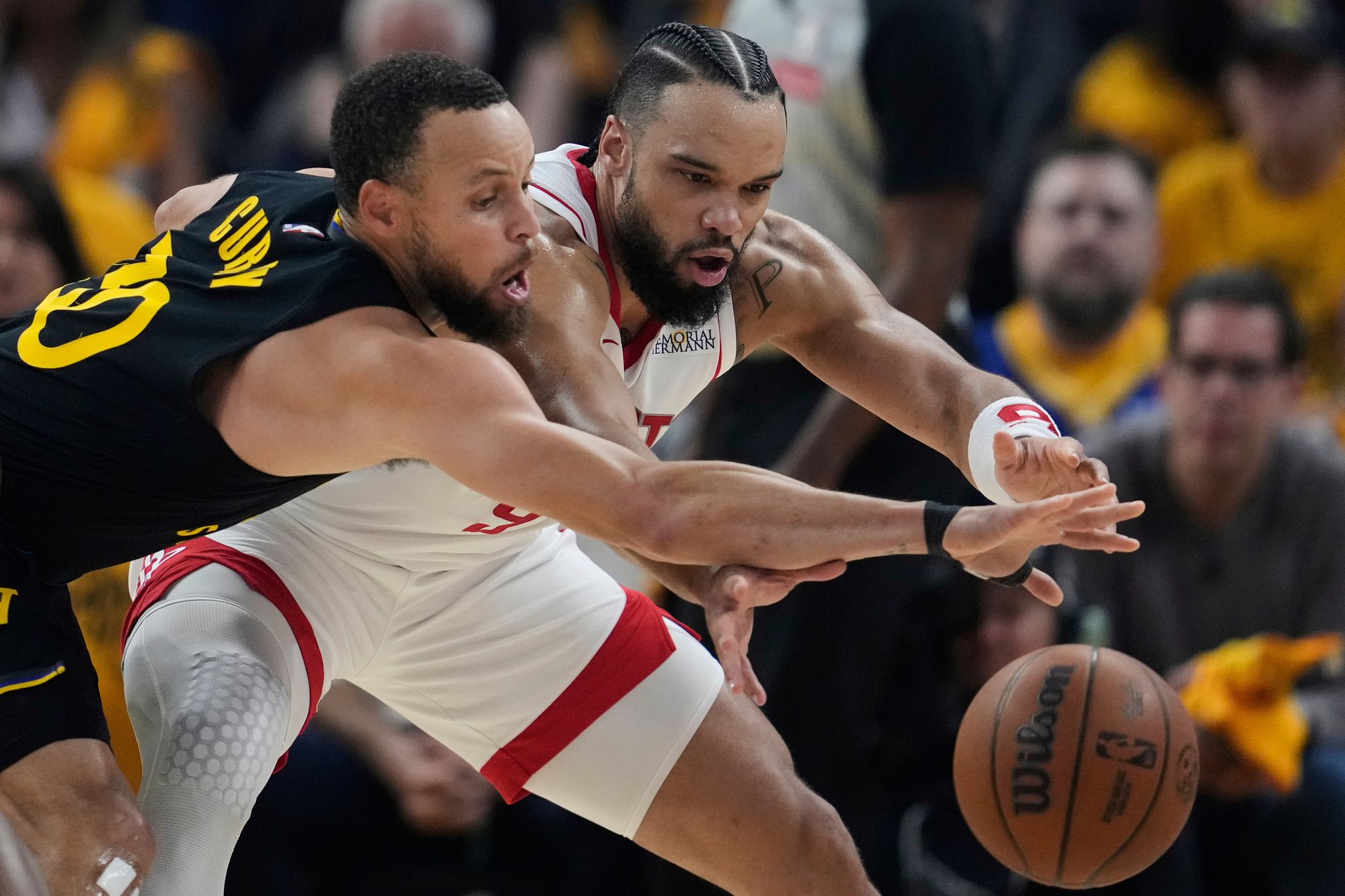 NBA: Currys Warriors vergeben auch zweiten Matchball