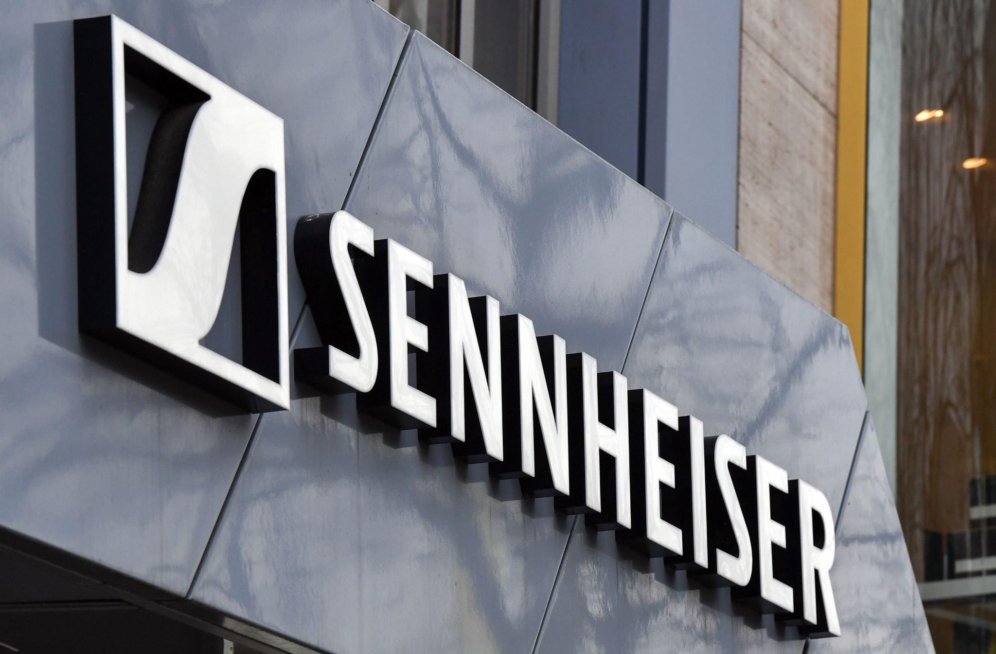 Illegale Absprachen: Sennheiser muss Millionenstrafe zahlen