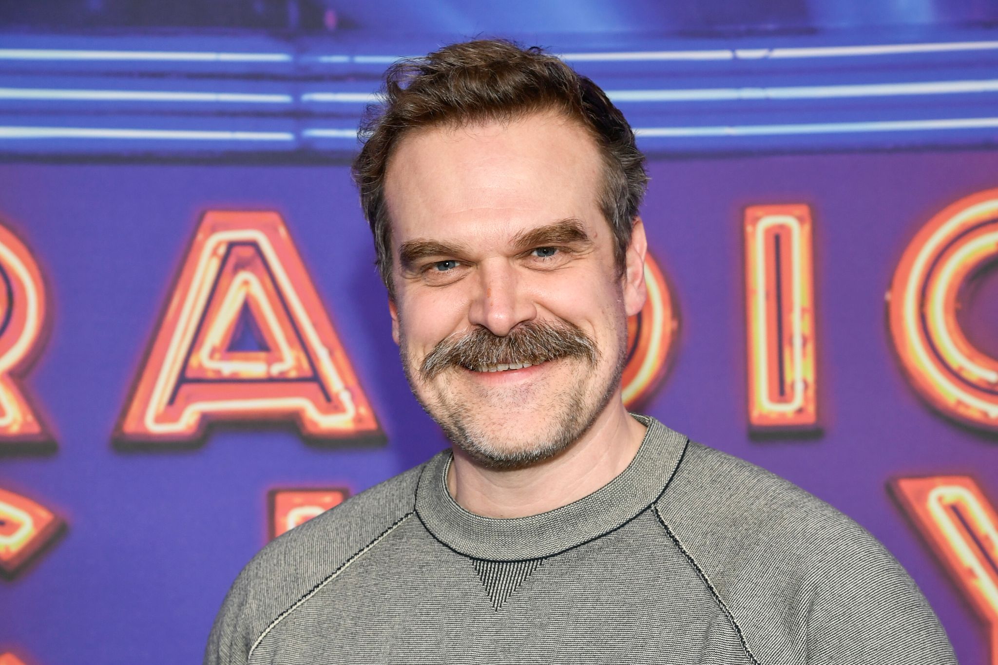 David Harbour: Spiele immer den Kerl mit den Fettpölsterchen