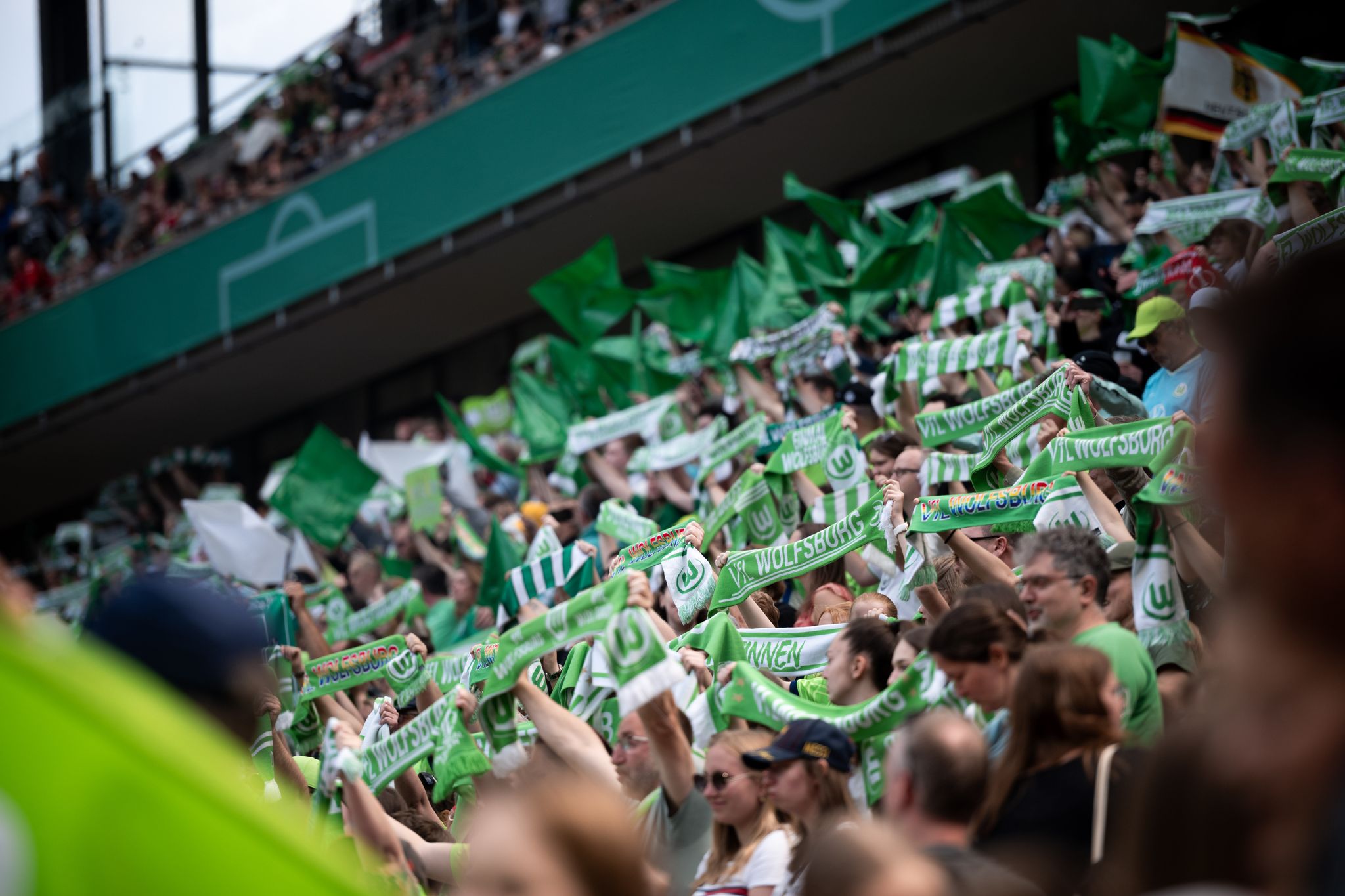 Wolfsburgerinnen sichern Platz zwei und Champions League