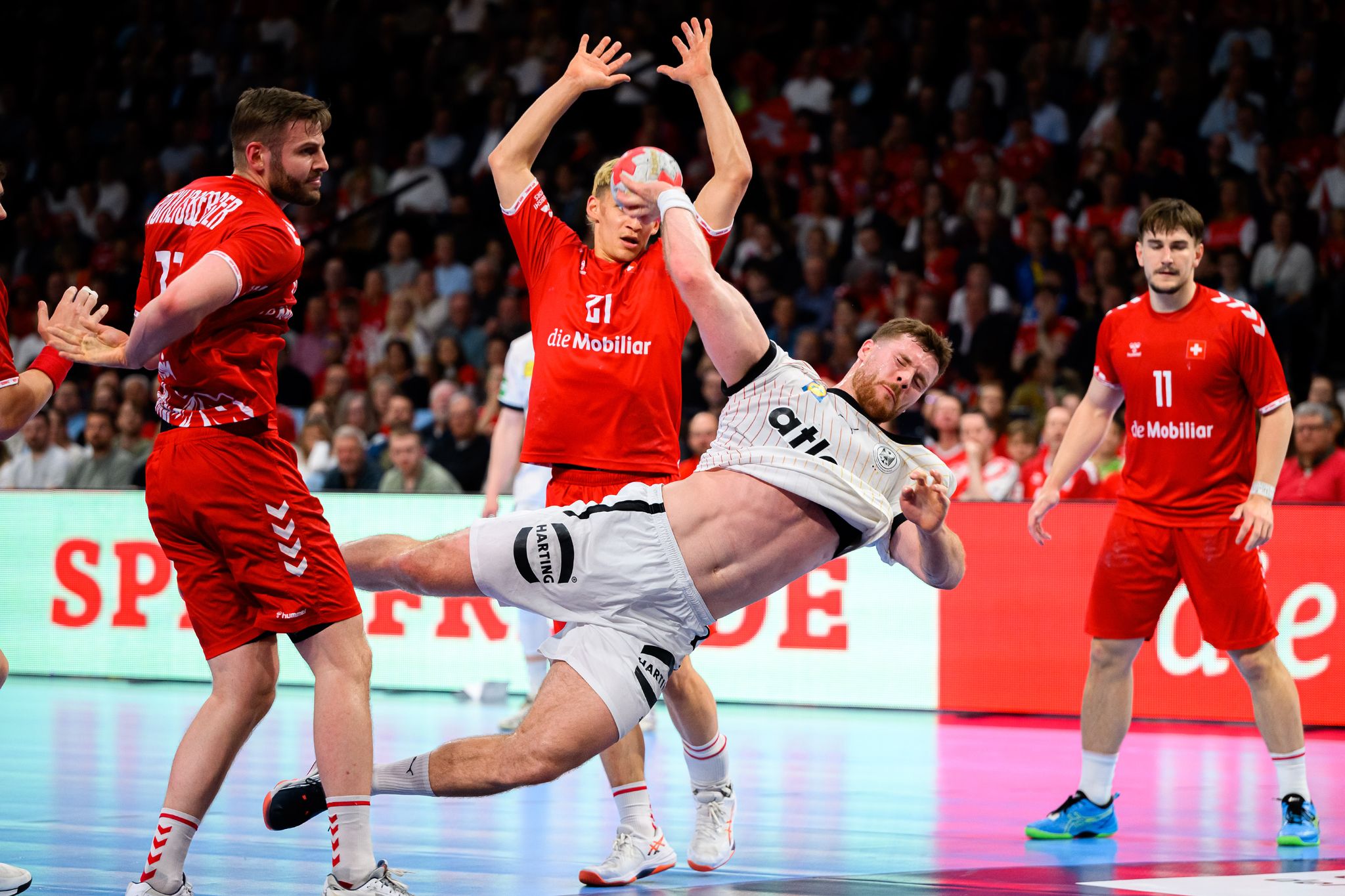 Deutsche Handballer gegen die Türkei ohne Kapitän Golla
