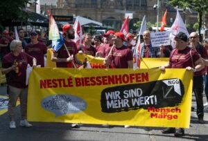 Protest gegen Nestlé-Schrumpfkurs