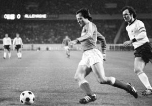 Frankreichs Fußball trauert um Torjäger Lacombe