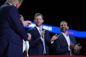«Trump Mobile»: Präsidentensöhne stellen Handyangebot vor
