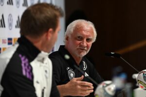 Immer das gleiche: Völler von DFB-Debatten gelangweilt