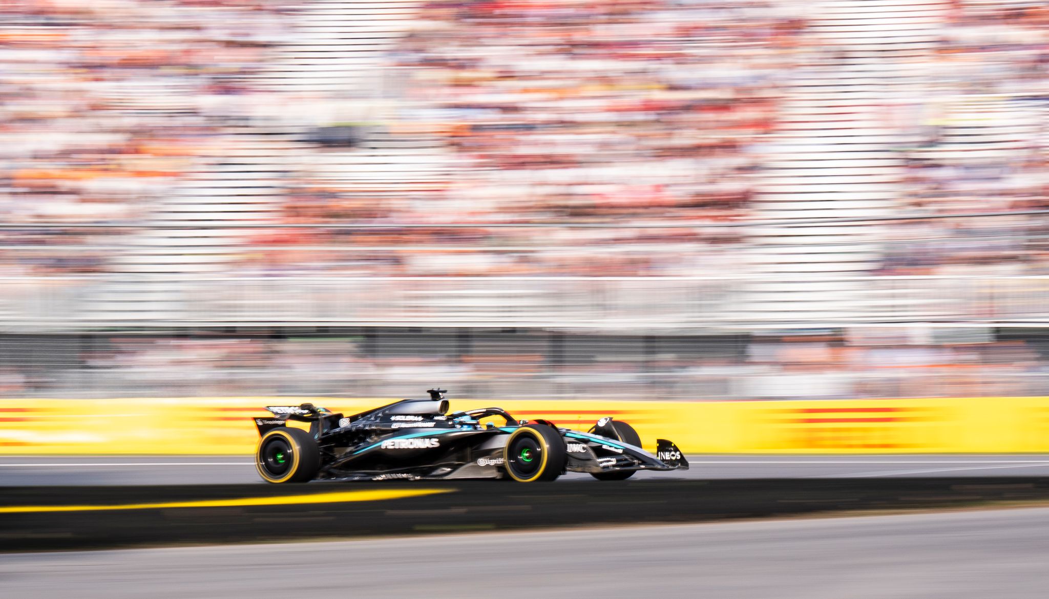 Russell setzt sich in Qualifikation in Montreal durch