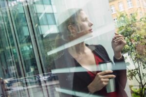 Muss man für die Raucherpause im Job ausstempeln?