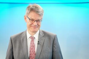Schnieder will keine Vorschrift für 0,0 Promille im Verkehr