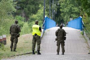 Polen und Deutsche kontrollieren Reisende an der Grenze