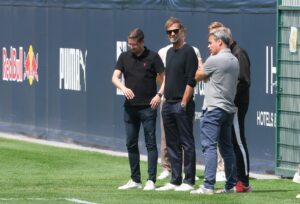 Klopp beobachtet Leipzigs Trainingsauftakt unter Werner