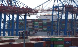 Bundesbank: Deutsche Exporteure fallen am Weltmarkt zurück