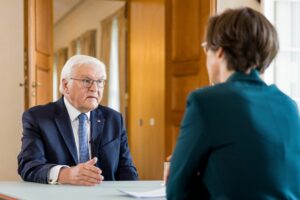 Steinmeier für Rückkehr zu Wehrpflicht