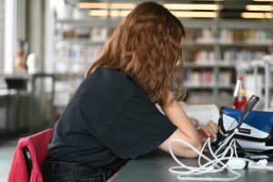 Freiheit oder Schuldenfalle? Nachteile von Studienkrediten