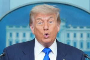 Trump: Werden Ukraine-Wunsch nach Flugabwehrsystem prüfen