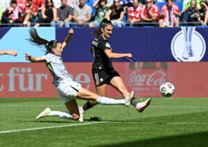 Traumtore beim Oberdorf-Comeback: FC Bayern holt Supercup