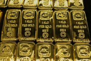 Goldpreis steigt auf Rekord – Anleger setzen auf Zinssenkung
