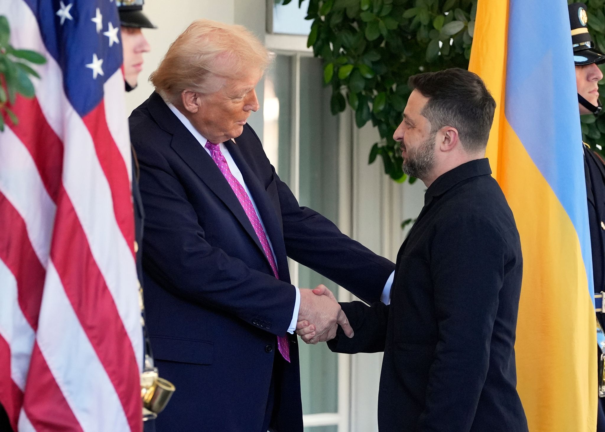 Die großen Fragezeichen nach dem Selenskyj-Trump-Treffen