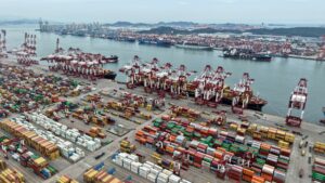 Chinas Wirtschaft wächst langsamer – Partei berät über Kurs