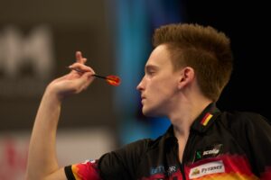 Pietreczko folgt Schindler bei Darts-EM in Runde zwei