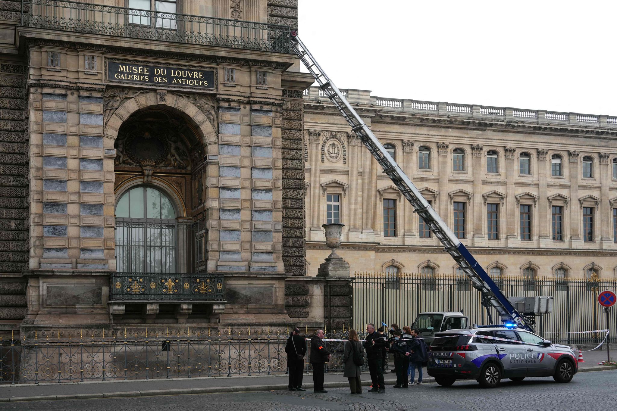 Raubüberfall auf Louvre in Paris – Museum geschlossen