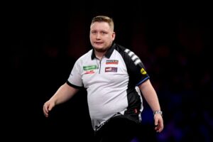 Drei Deutsche bei Darts-EM – Starker Gegner für Schindler