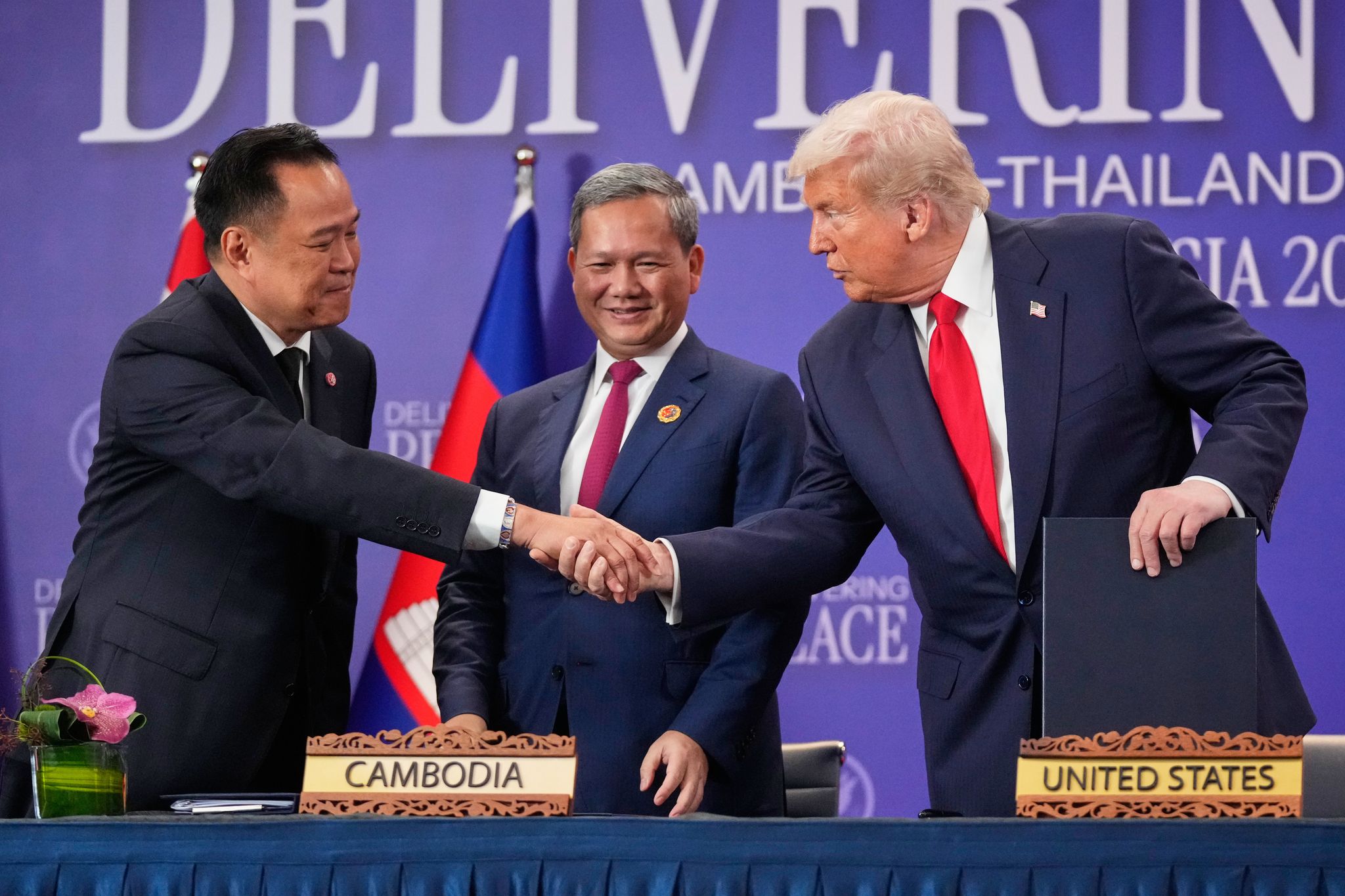 Thailand und Kambodscha besiegeln Frieden – Trump vermittelt