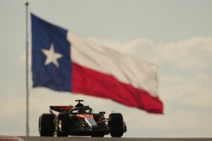 Verstappen gibt McLaren-Duo Lehrstunde