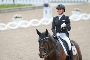 Mit Weltcup-Debütant Diallo: Kür-Sieg für von Bredow-Werndl