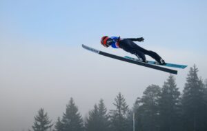 Weltspitze zu stark: Skispringerinnen warten aufs Podium