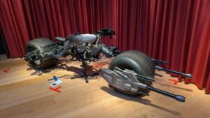 Batmans Motorrad und Tolkiens Schreibtisch versteigert