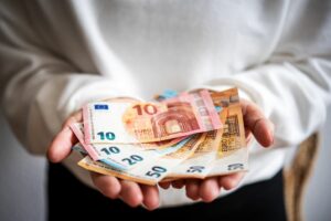 Jeder Zweite will 2026 spenden – vor allem die Jüngeren