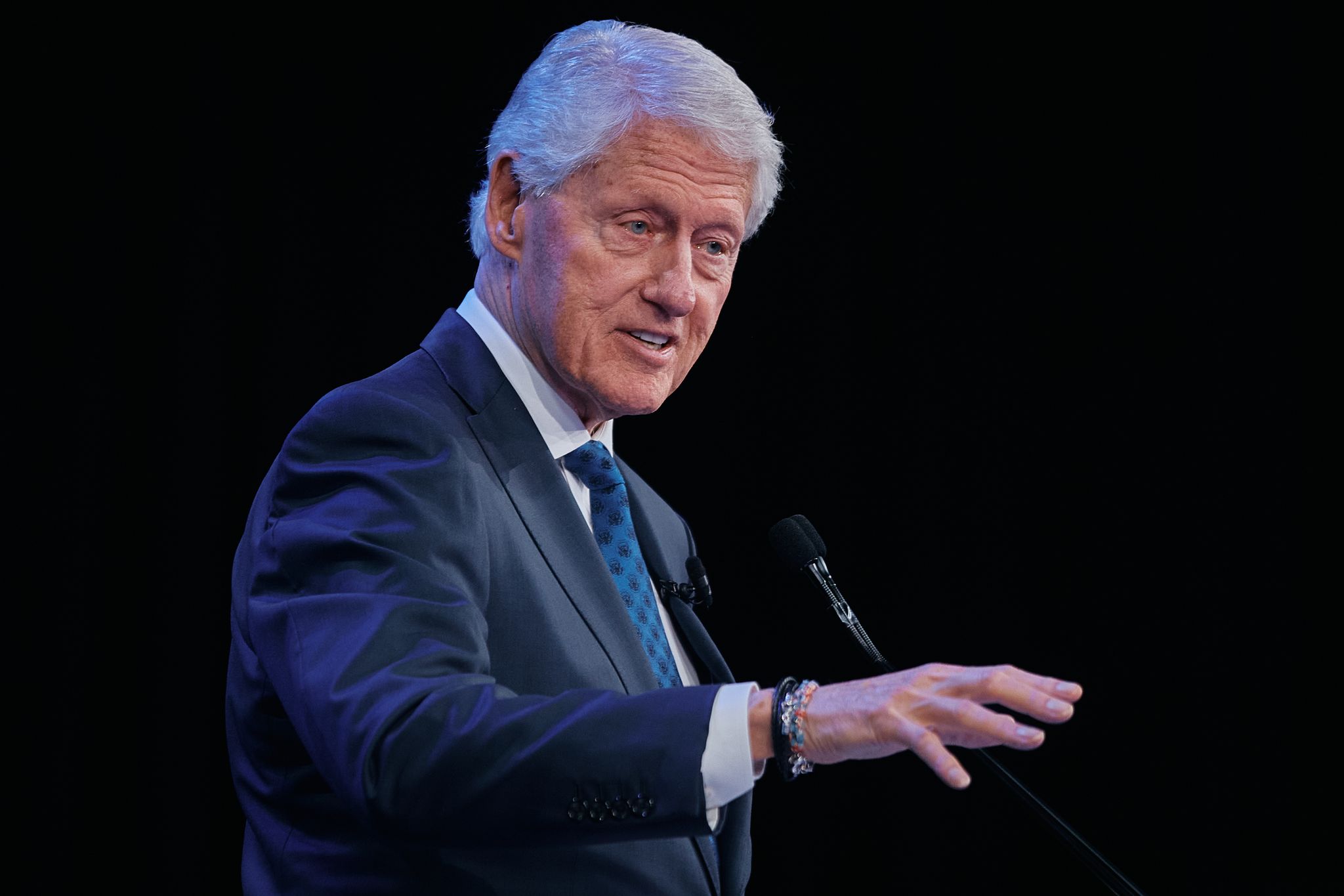Sprecher: Clinton wusste nichts von Taten in Epstein-Affäre