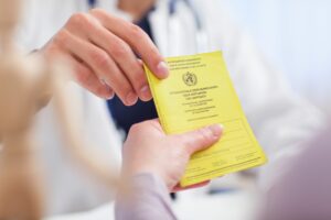 Fernreise geplant? Rechtzeitig Impfschutz prüfen