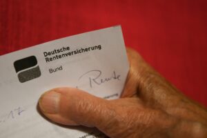 Neues Rentenalter? Reformdebatte geht weiter