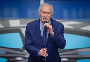 Umstrittener Präsident wiedergewählt: DHB spricht von Farce