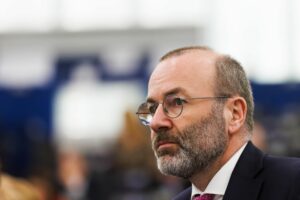 Appell von Weber: EU-Botschaften sollen Schutzräume werden