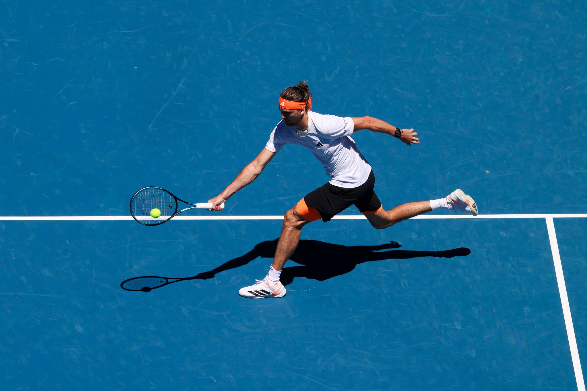 Zverev bei Australian Open in Runde zwei