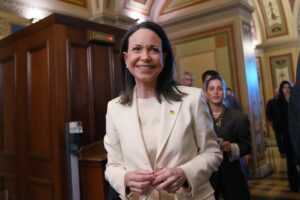 Machado überreicht Trump ihre Nobelpreis-Medaille