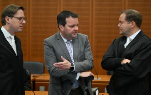 Ex-DFB-Schatzmeister winkt Freispruch im Steuerprozess